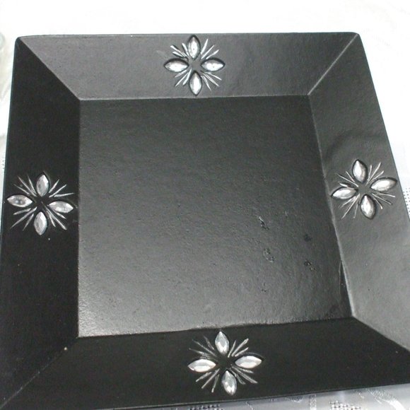 Wooden Candle Holder with Tealights and Decorative - Picture 2 of 4